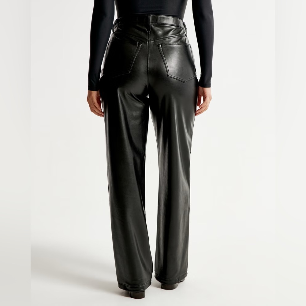 Curve Love Vegan high rise loose pant - Picture 4 of 6
